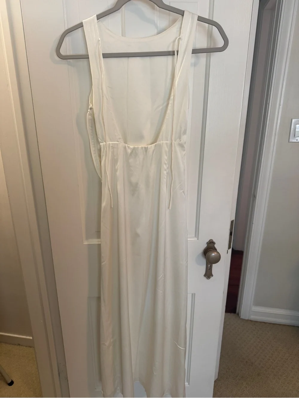 Abercrombie & Fitch Ivory Twist-Front Maxi Dress